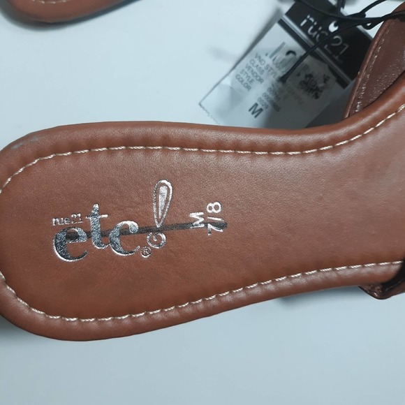 Rue 21 etc! Size 7/8 Vegan Leather Thong Sandals Brown Flat Flip Flops - Picture 3 of 5
